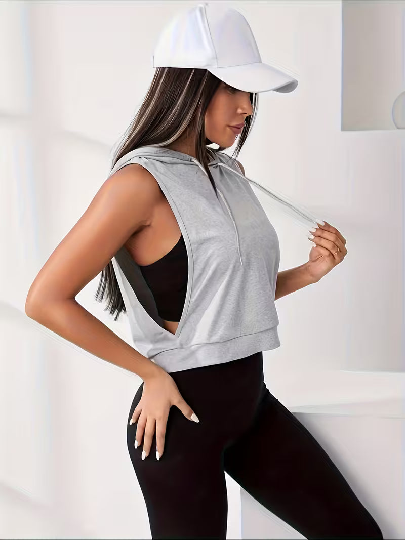 Women's loose-fitting sleeveless hooded t-shirt
