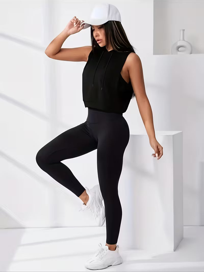 Women's loose-fitting sleeveless hooded t-shirt